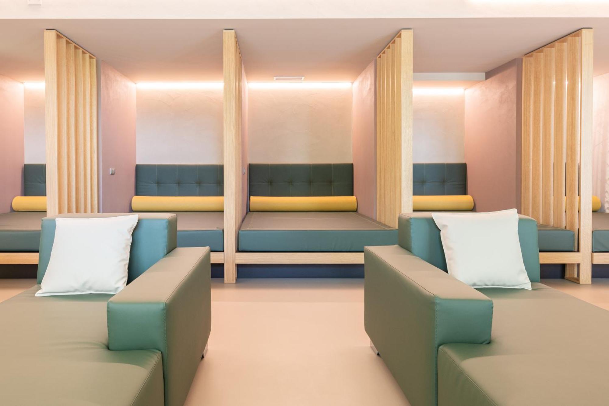 Vital Hotel Flora โกมาโนแตร์เม ภายนอก รูปภาพ