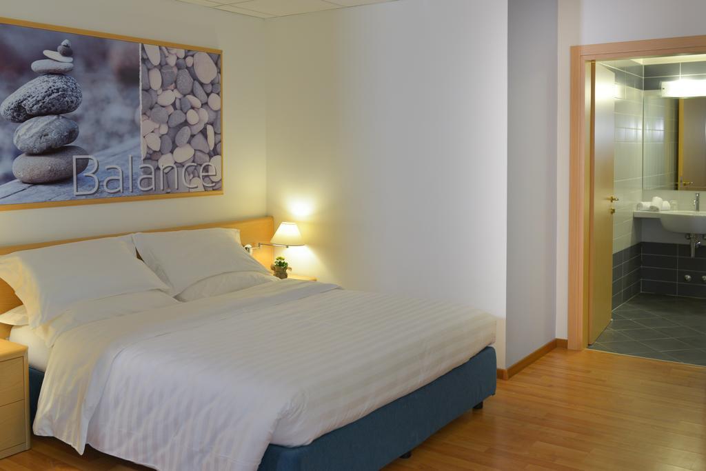 Vital Hotel Flora โกมาโนแตร์เม ภายนอก รูปภาพ